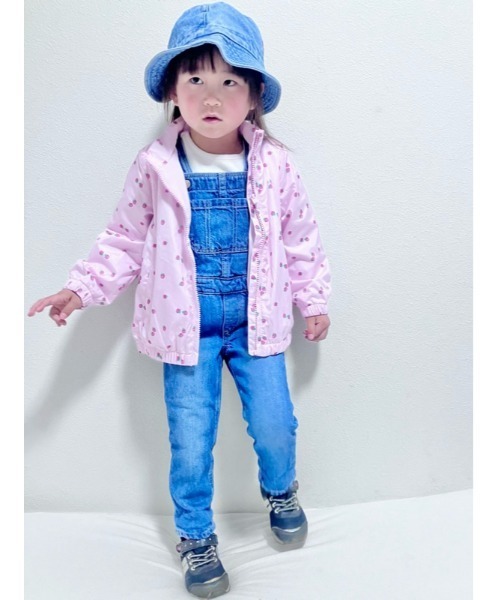 GAP（ギャップ）の「Babygap ウォッシュウェル デニム オーバーオール（サロペット/オーバーオール・キッズ・ライトインディゴブルー・18-24M/2 YRS/3 YRS/6-12M/4 YRS/12-18M/5 YRS）」の9枚目の写真