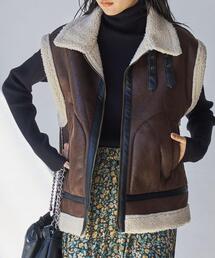 タートルネックリブニット