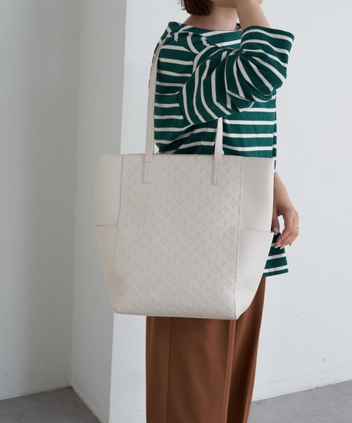 Daily russet（デイリー ラシット）の「【A4サイズ対応】シボ 型押しトートバッグ（トートバッグ・レディース・ブラック/アイボリー/グレー/キャメル/ゴールド/オリーブ/ブラウン・FREE）」の15枚目の写真