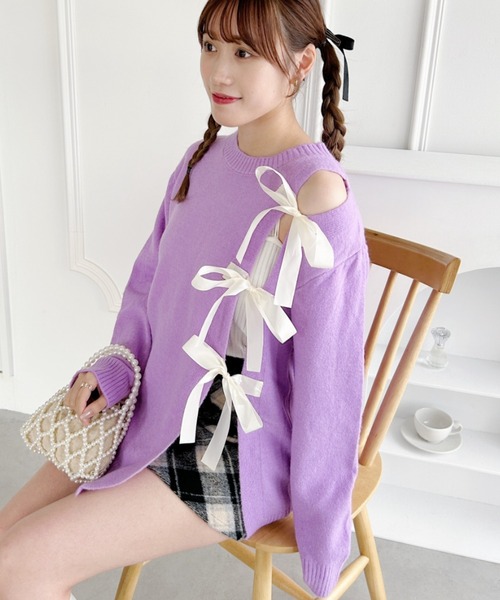 Loueme(ルエム)の「メニーリボンフロントスリットニットトップス(ニット/セーター・レディース・ライトブルー/ブラック/ラベンダー・FREE)」の6枚目の写真