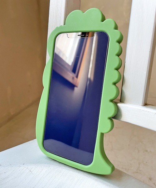 SPINNS（スピンズ）の「恐竜デザイン ラバースマホケース（スマホケース/カバー・レディース・グリーン・14/13/12）」の7枚目の写真