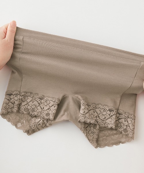 GUNZE（グンゼ）の「いいここち快適ショーツ レギュラーショーツ ピタシェイプ おしりリフトアップ（ショーツ・レディース・スモークピンク/ライトベージュ/ブラック/ブラウン系その他・MEDIUM/LARGE/X-LARGE）」の14枚目の写真