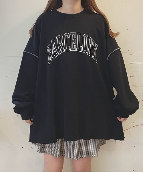 Nana(ナナ)の「カレッジロゴカットオフプルオーバー(Tシャツ/カットソー・レディース・グレー/ブラック・FREE)」の13枚目の写真