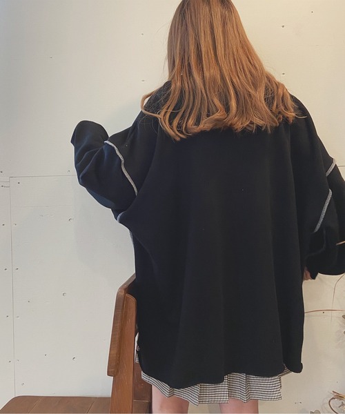 Nana(ナナ)の「カレッジロゴカットオフプルオーバー(Tシャツ/カットソー・レディース・グレー/ブラック・FREE)」の17枚目の写真