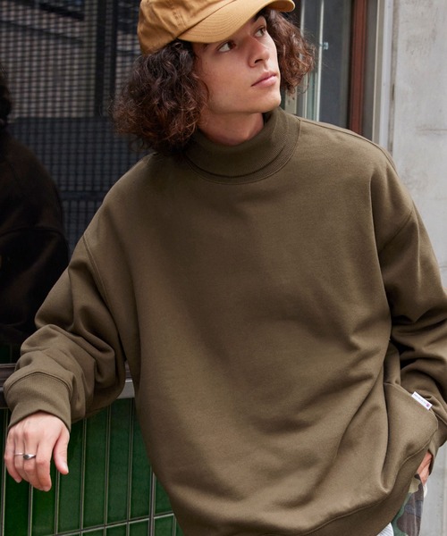 BARK MANHATTAN（バークマンハッタン）の「USAコットン ヘビーウェイト裏起毛 オーバーサイズタートルネックスウェット（スウェット・メンズ・カーキ/モカ/アイボリー/ネイビー/ブラック/アッシュグレー・L/M）」の4枚目の写真