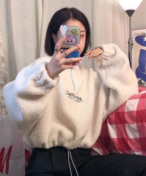 Achic(アシック)の「ロゴハーフジップボアプルオーバー ユニセックス ロゴトップス(その他トップス・レディース・ブラック/アイボリー/ブラウン系その他・M)」の5枚目の写真