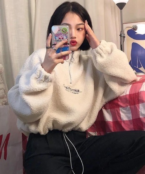 Achic(アシック)の「ロゴハーフジップボアプルオーバー ユニセックス ロゴトップス(その他トップス・レディース・ブラック/アイボリー/ブラウン系その他・M)」の8枚目の写真