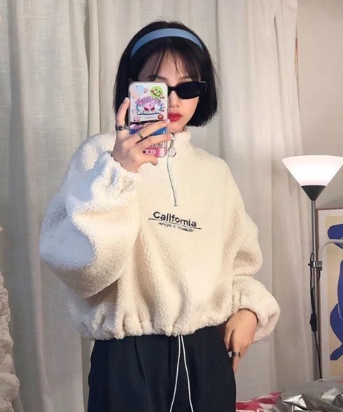 Achic(アシック)の「ロゴハーフジップボアプルオーバー ユニセックス ロゴトップス(その他トップス・レディース・ブラック/アイボリー/ブラウン系その他・M)」の9枚目の写真