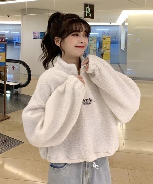 Achic(アシック)の「ロゴハーフジップボアプルオーバー ユニセックス ロゴトップス(その他トップス・レディース・ブラック/アイボリー/ブラウン系その他・M)」の19枚目の写真