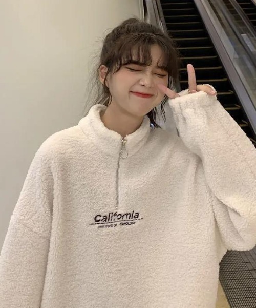 Achic(アシック)の「ロゴハーフジップボアプルオーバー ユニセックス ロゴトップス(その他トップス・レディース・ブラック/アイボリー/ブラウン系その他・M)」の21枚目の写真