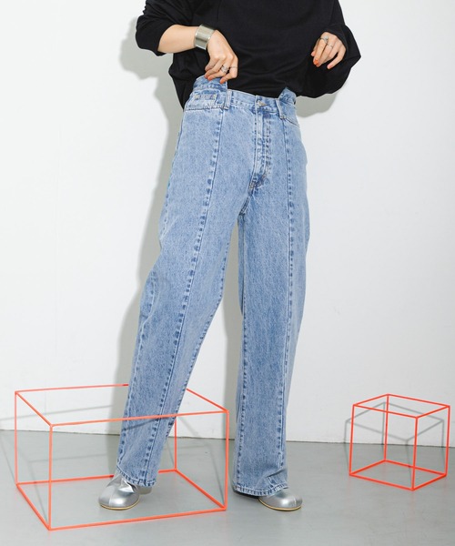 KBF（ケイビーエフ）の「ウエストデザインデニム（デニムパンツ・レディース・ライトブルー/ブルー・36/34/38）」の6枚目の写真