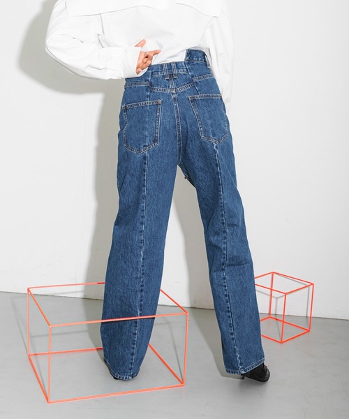 KBF（ケイビーエフ）の「ウエストデザインデニム（デニムパンツ・レディース・ライトブルー/ブルー・36/34/38）」の17枚目の写真