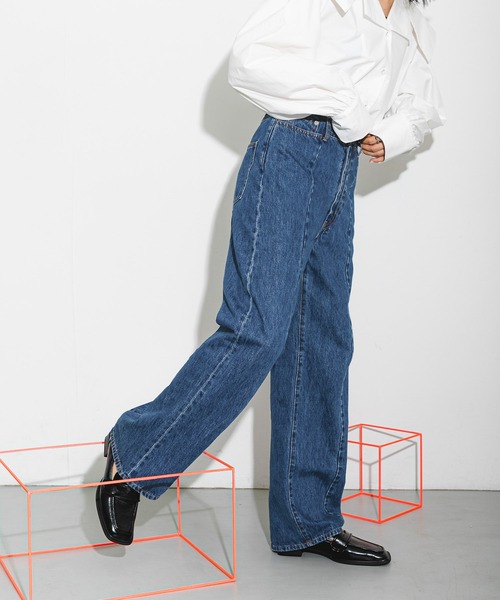 KBF（ケイビーエフ）の「ウエストデザインデニム（デニムパンツ・レディース・ライトブルー/ブルー・36/34/38）」の18枚目の写真