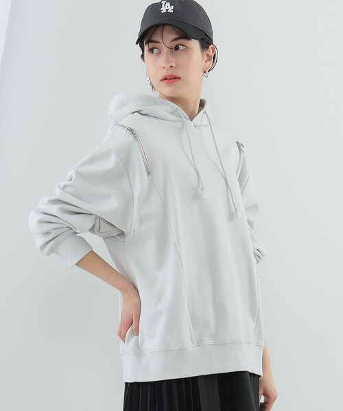 Ray BEAMS(レイビームス)の「Ray BEAMS / ショルダー ジップ フーディー(パーカー・レディース・ブラック/ライトグレー・ONE SIZE)」の7枚目の写真