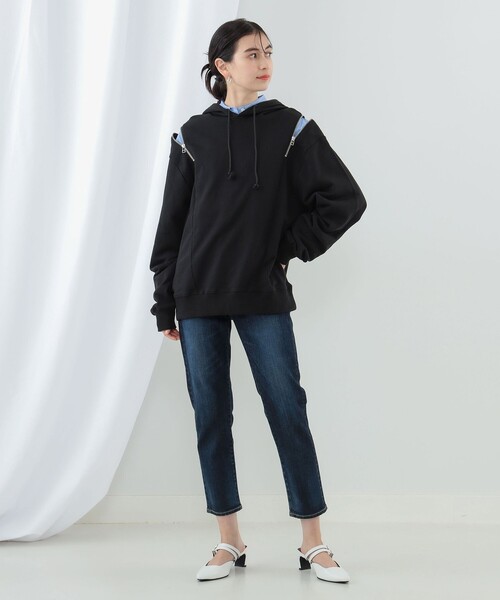 Ray BEAMS(レイビームス)の「Ray BEAMS / ショルダー ジップ フーディー(パーカー・レディース・ブラック/ライトグレー・ONE SIZE)」の9枚目の写真