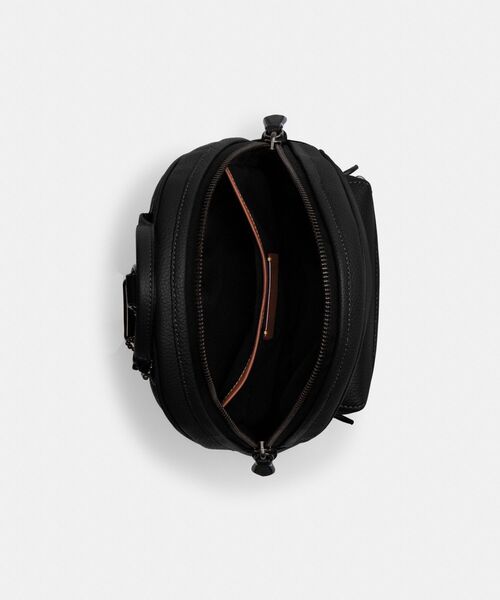 COACH（コーチ）の「チャーター パック（ボディバッグ/ウエストポーチ・メンズ・ブラック系その他・ONE）」の4枚目の写真