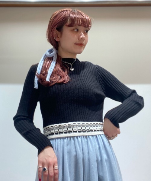 FURFUR（ファーファー）の「ウエストジャガードリブニットトップス（ニット/セーター・レディース・アイボリー/ライトブルー/ブラック・FREE）」の2枚目の写真
