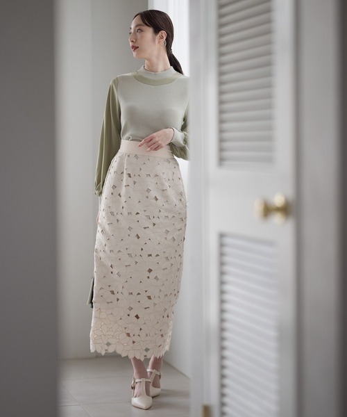 Andemiu（アンデミュウ）の「Tストラップパンプス 994583（パンプス・レディース・ホワイト/ブラック・MEDIUM/LARGE）」の3枚目の写真