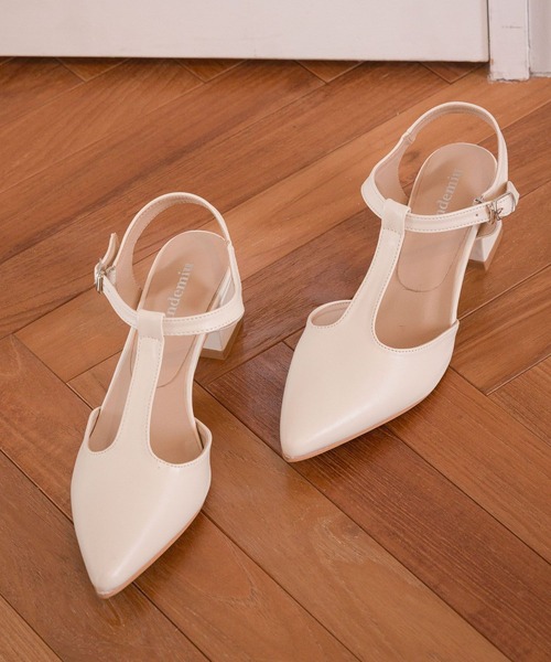 Andemiu（アンデミュウ）の「Tストラップパンプス 994583（パンプス・レディース・ホワイト/ブラック・MEDIUM/LARGE）」の5枚目の写真