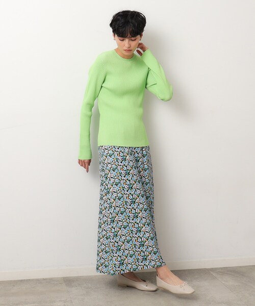 OPAQUE.CLIP(オペークドットクリップ)の「◆フラワープリントナロースカート【洗濯洗い可】(スカート・レディース・ブラック系/ホワイト系3・38/36)」の9枚目の写真