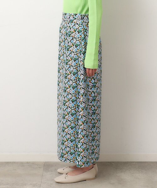 OPAQUE.CLIP(オペークドットクリップ)の「◆フラワープリントナロースカート【洗濯洗い可】(スカート・レディース・ブラック系/ホワイト系3・38/36)」の12枚目の写真