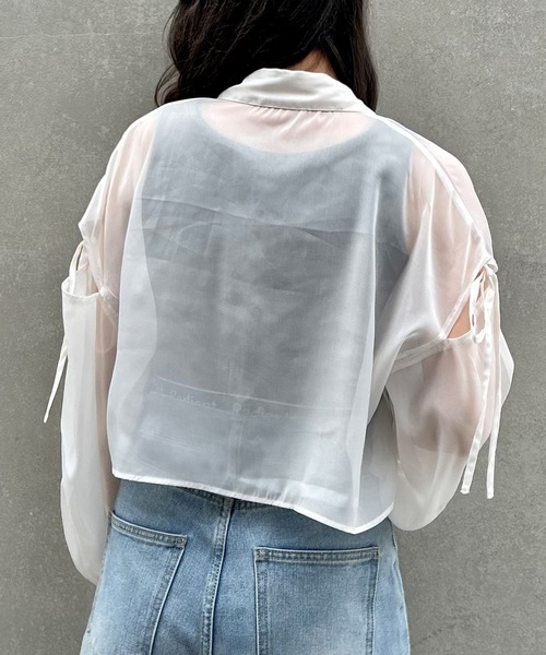 INGNI（イング）の「肩スリットリボンラメシアーショート／シャツ（シャツ/ブラウス・レディース・オフホワイト/ミント/ピンク/ブラック/サックスブルー・M）」の16枚目の写真