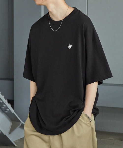 BEVERLY HILLS POLO CLUB（ビバリーヒルズポロクラブ）の「BEVERLY HILLS POLO CLUB / ビバリーヒルズポロクラブ 別注 ワンポイントロゴ刺繍　オーバーサイズ半袖Tシャツ（Tシャツ/カットソー・メンズ・ブラック系/ホワイト/ダークネイビー/ブラック系1/ブラック/ネイビー系・M/L）」の2枚目の写真