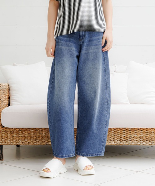 LAKOLE（ラコレ）の「カーブシルエットデニムパンツ / 112952（デニムパンツ・レディース・ブラック/ライトブルー/ブルー・SMALL/MEDIUM/LARGE）」の3枚目の写真