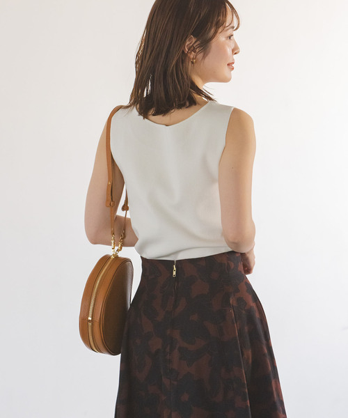 【NOBLE】2WAY ネックニット Noble（ノーブル）の「PEAKS総針2WAYネックニット（タンクトップ