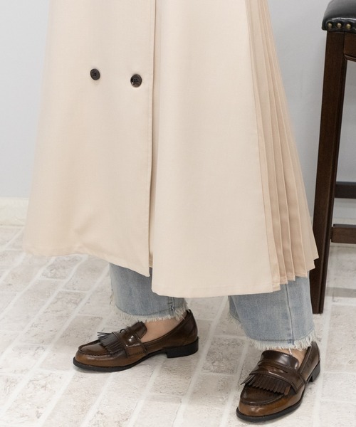 pumpkin port(パンプキンポート)の「サイドプリーツ切替 ロングトレンチコート(トレンチコート・レディース・グレー/ブラック/ベージュ・M)」の14枚目の写真