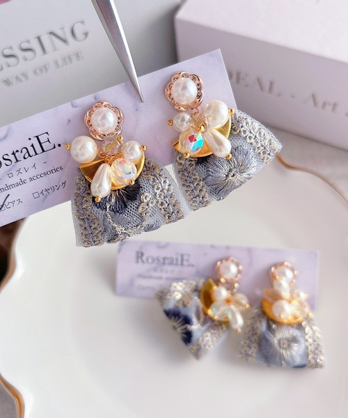 tone（トーン）の「【RosraiE】ブルーインド刺繍リボンタッセル ピアス(MA)（ピアス（両耳用）・レディース・ゴールド・FREE）」の4枚目の写真
