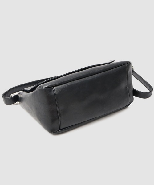 スプリットレザー(牛床革) フラップ ショルダーバッグ B5対応(ショルダーバッグ)|REGiSTA(レジスタ) スプリットレザー(牛床革) フラップ ショルダーバッグ B5対応(ショルダーバッグ)|REGiSTA(レジスタ)