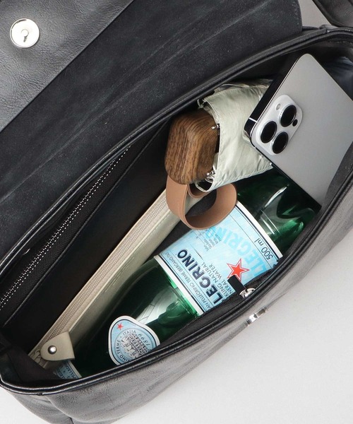 スプリットレザー(牛床革) フラップ ショルダーバッグ B5対応(ショルダーバッグ)|REGiSTA(レジスタ) スプリットレザー(牛床革) フラップ ショルダーバッグ B5対応(ショルダーバッグ)|REGiSTA(レジスタ)