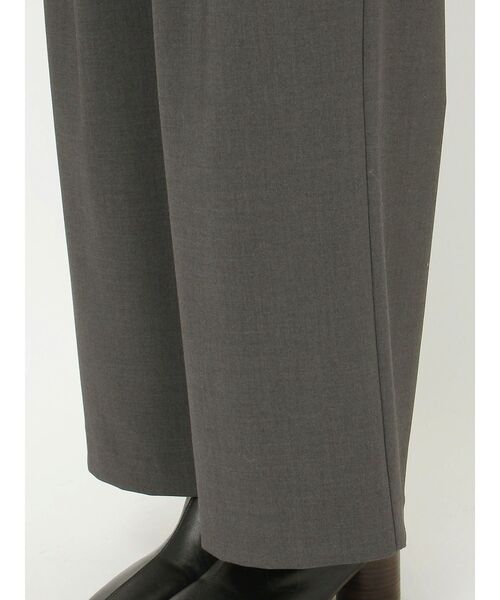 Ungrid（アングリッド）の「カットオフデザインラフタックパンツ（その他パンツ・レディース・グリーン系その他/チャコールグレー・MEDIUM/SMALL）」の4枚目の写真