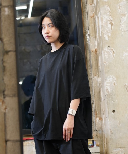 SUNNY  SPORTS（サニースポーツ）の「SUNNY SPORTS / サニースポーツ BASIC CREW TEE Primeflex ベーシック オーバーサイズ クルーネック Tシャツ プライムフレックス（Tシャツ/カットソー・メンズ・ブラック/ブラウン/ホワイト・MEDIUM/X-LARGE/XX-LARGE/X-SMALL/LARGE）」の9枚目の写真