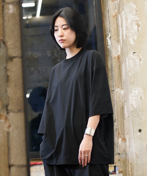 SUNNY  SPORTS（サニースポーツ）の「SUNNY SPORTS / サニースポーツ BASIC CREW TEE Primeflex ベーシック オーバーサイズ クルーネック Tシャツ プライムフレックス（Tシャツ/カットソー・メンズ・ブラック/ブラウン/ホワイト・MEDIUM/X-LARGE/XX-LARGE/X-SMALL/LARGE）」の8枚目の写真