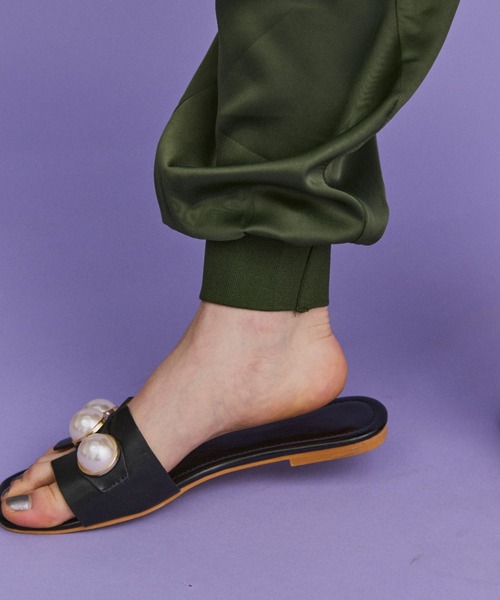 manana suerte サテンカーゴパンツ manana suerte（マニャーナスエルテ）の「サテンカーゴパンツ