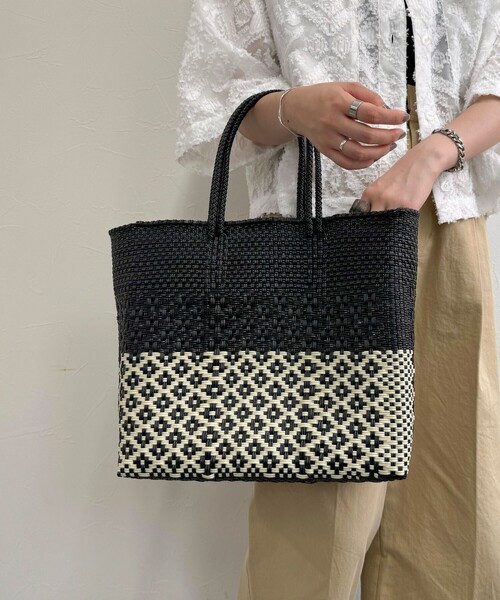 Moon Bird（ムーンバード）の「【Moon Bird/ムーンバード】バイカラーダイヤメルカドバッグ（かごバッグ・レディース・ホワイト系その他5/グレー系その他・FREE）」の6枚目の写真