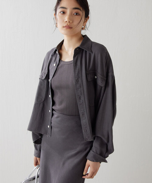 Whim Gazette（ウィムガゼット）の「テンセル(TM)繊維使用シャツ（シャツ/ブラウス・レディース・ベージュ/チャコールグレー/オフホワイト・FREE）」の14枚目の写真