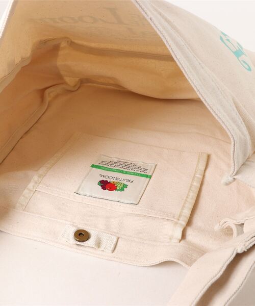 FRUIT OF THE LOOM（フルーツオブザルーム）の「NEWSPAPER BAG / ショルダーバッグ / A4 / カジュアル / ロゴ / プリント / 大容量 / キャンバス（ショルダーバッグ・メンズ・サックスブルー/レッド/イエロー/ベージュ/ブラック・FREE）」の7枚目の写真