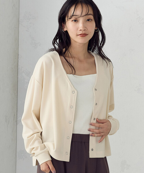 COMME CA ISM（コムサイズム）の「スナップボタン カーディガン（カーディガン/ボレロ・レディース・ダークブラウン/アイボリー・MEDIUM/LARGE）」の8枚目の写真
