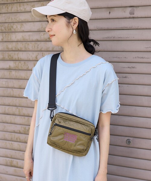 FREAK'S STORE（フリークスストア）の「FREDRIK PACKERS × FREAK'S STORE/フレドリックパッカーズ 別注 ACCORD SHOULDER QUILT/別注 アコード ショルダー キルト/ショルダーポーチ（ショルダーバッグ・レディース・ベージュ/ブラック・ONE SIZE）」の11枚目の写真