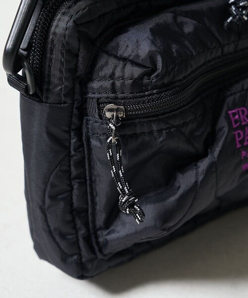 FREAK'S STORE（フリークスストア）の「FREDRIK PACKERS × FREAK'S STORE/フレドリックパッカーズ 別注 ACCORD SHOULDER QUILT/別注 アコード ショルダー キルト/ショルダーポーチ（ショルダーバッグ・レディース・ベージュ/ブラック・ONE SIZE）」の16枚目の写真