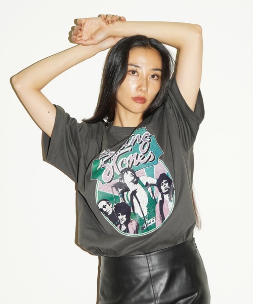CULTURE SUPPLY(カルチャー サプライ)の「ROCK TEE STONES2(Tシャツ/カットソー・レディース・スミクロ・FREE)」の3枚目の写真