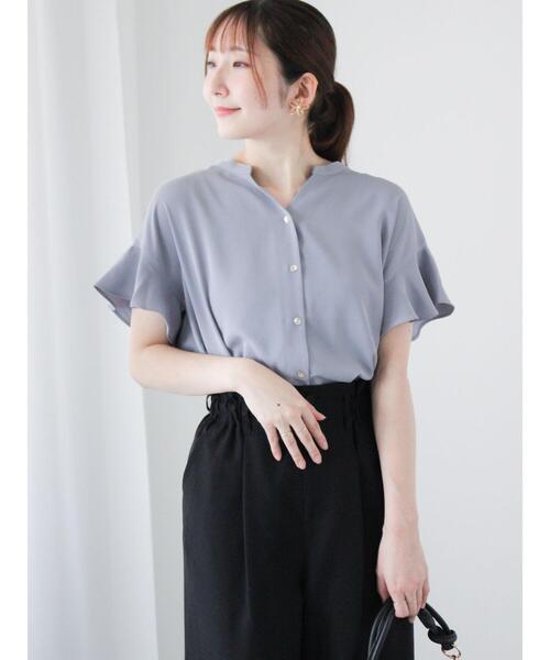 Te chichi TERRASSE（テチチテラス）の「【イージーケア】メタルボタンフレア袖ブラウス（シャツ/ブラウス・レディース・ブルー/チャコールグレー/オフホワイト・F）」の8枚目の写真