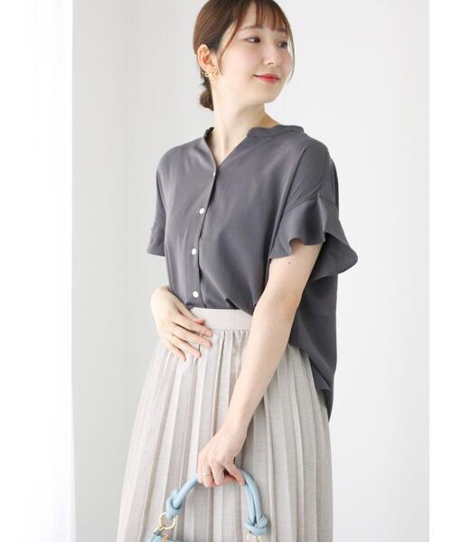 Te chichi TERRASSE（テチチテラス）の「【イージーケア】メタルボタンフレア袖ブラウス（シャツ/ブラウス・レディース・ブルー/チャコールグレー/オフホワイト・F）」の13枚目の写真