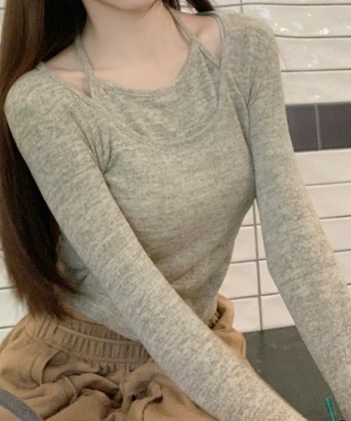 Achic(アシック)の「ベルスリーブ フィット感ニットトップス(Tシャツ/カットソー・レディース・パープル/ベージュ・M)」の1枚目の写真