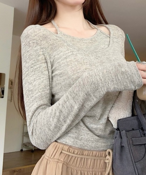 Achic(アシック)の「ベルスリーブ フィット感ニットトップス(Tシャツ/カットソー・レディース・パープル/ベージュ・M)」の4枚目の写真