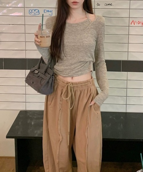 Achic(アシック)の「ベルスリーブ フィット感ニットトップス(Tシャツ/カットソー・レディース・パープル/ベージュ・M)」の13枚目の写真
