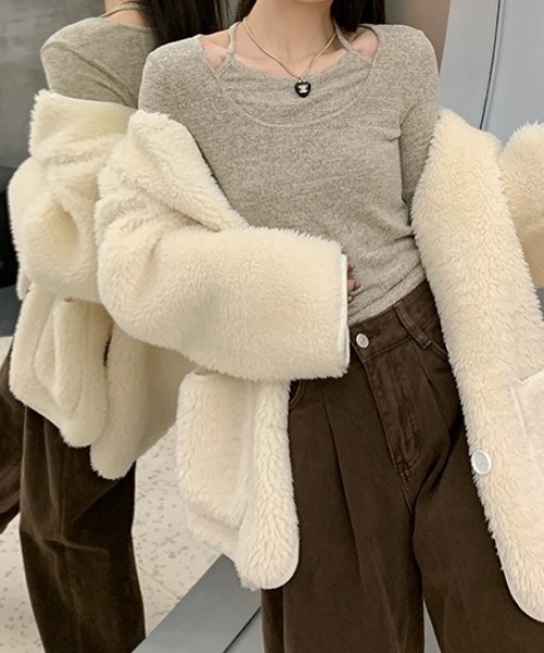 Achic(アシック)の「ベルスリーブ フィット感ニットトップス(Tシャツ/カットソー・レディース・パープル/ベージュ・M)」の17枚目の写真